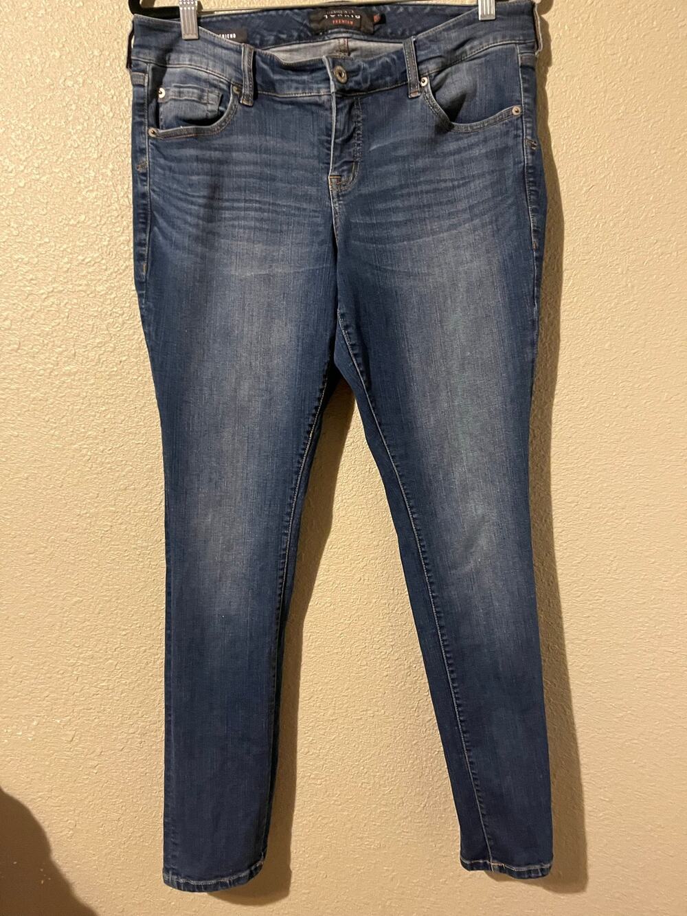 Torrid women’s boyfriend jeans size 12, regular